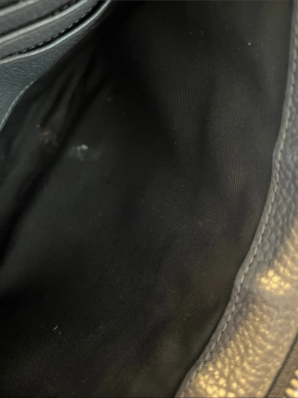 Marc Jacob’s grey pebbled leather purse